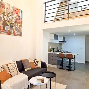 latelier-c-magnifique-loft-avec-terrasse-privee.hotels-rhonealpes.com/