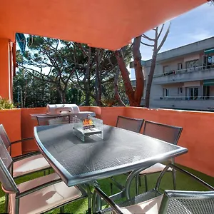 beach-apartment-with-bbq-ps4-bikes.topbarcelonahotels.com/